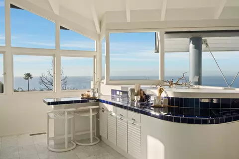 Kitchen - 1705 Valdes Dr, La Jolla, CA 92037 photo 1 of 2