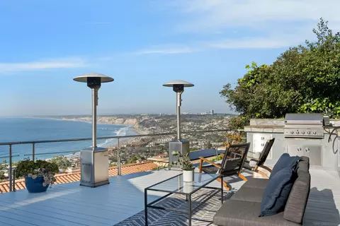 Exterior - 1705 Valdes Dr, La Jolla, CA 92037 photo 8 of 12