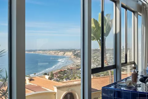 View/Area - 1705 Valdes Dr, La Jolla, CA 92037 photo 2 of 11