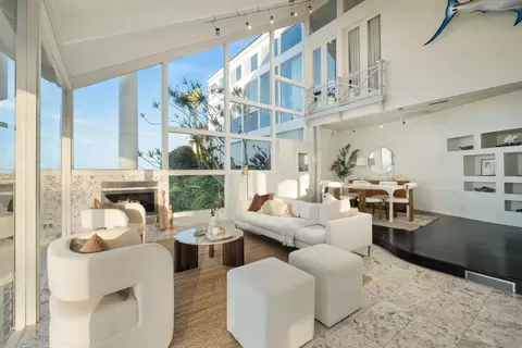 Living - 1705 Valdes Dr, La Jolla, CA 92037 photo 5 of 13