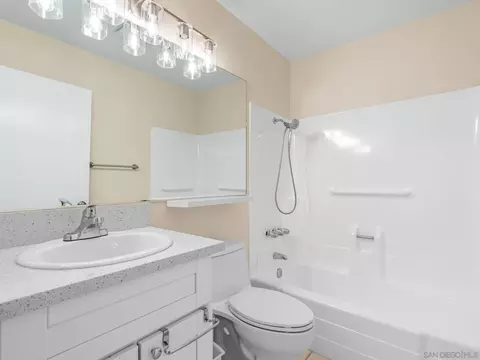 Bath - 1822 Stanton Rd, Encinitas, CA 92024 photo 2 of 2