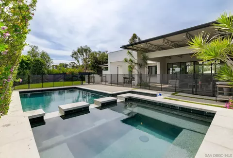 Exterior - 121 Avenida Esperanza, Encinitas, CA 92024 photo 9 of 11