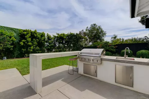 Exterior - 121 Avenida Esperanza, Encinitas, CA 92024 photo 10 of 11
