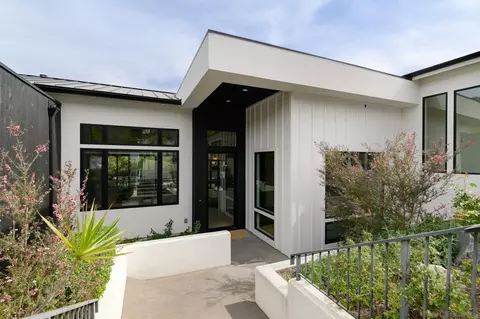 Exterior - 121 Avenida Esperanza, Encinitas, CA 92024 photo 4 of 11
