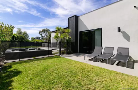 Exterior - 121 Avenida Esperanza, Encinitas, CA 92024 photo 5 of 11
