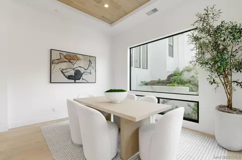 Dining - 121 Avenida Esperanza, Encinitas, CA 92024 photo 1 of 2