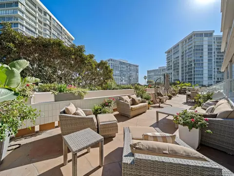 1760 Avenida Del Mundo # 101 & 110, Coronado, CA 92118