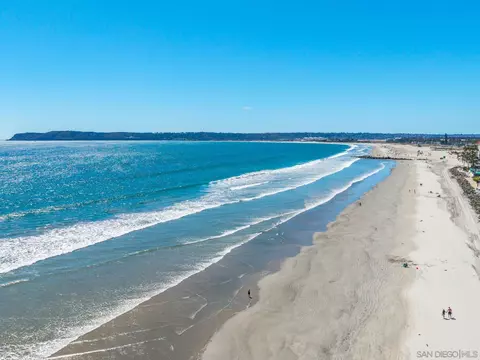 1760 Avenida Del Mundo # 101 & 110, Coronado, CA 92118