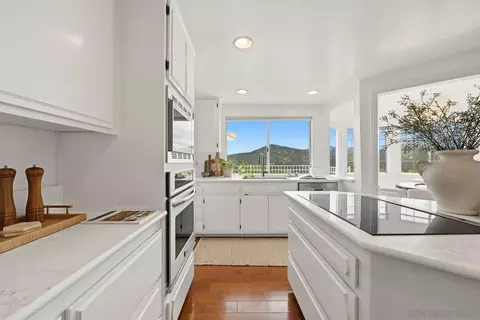 Kitchen - 3132 Don Rolando, Escondido, CA 92025 photo 4 of 5