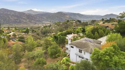 View/Area - 3132 Don Rolando, Escondido, CA 92025 photo 3 of 8