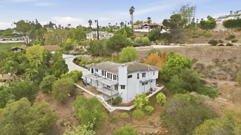 View/Area - 3132 Don Rolando, Escondido, CA 92025 photo 2 of 8