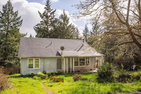 9897 Dyerville Loop Rd, Myers Flat, CA 95554