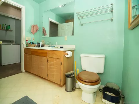 Bath - 9897 Dyerville Loop Rd, Myers Flat, CA 95554 photo 2 of 2