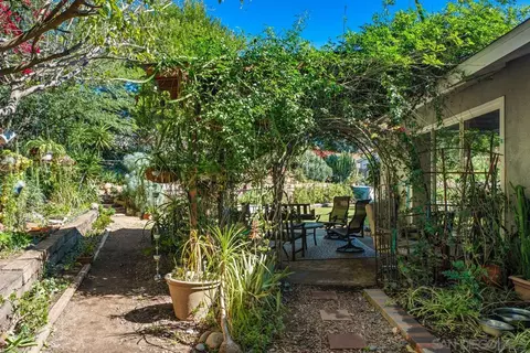 Exterior - 14118 Ipava Dr, Poway, CA 92064 photo 4 of 10