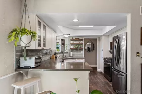 Kitchen - 14118 Ipava Dr, Poway, CA 92064 photo 1 of 4