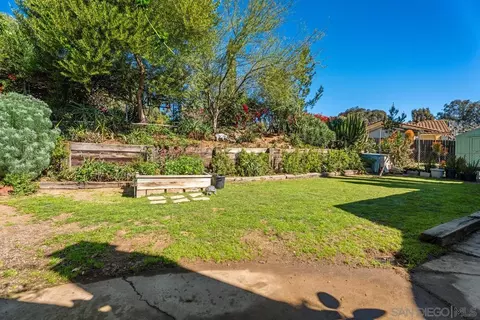 Exterior - 14118 Ipava Dr, Poway, CA 92064 photo 6 of 10
