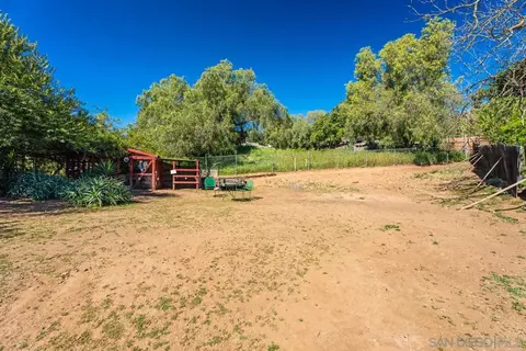 Exterior - 14118 Ipava Dr, Poway, CA 92064 photo 8 of 10