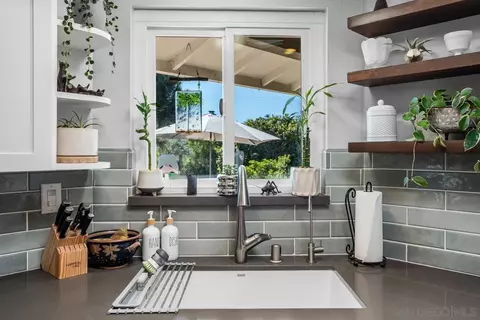 Kitchen - 14118 Ipava Dr, Poway, CA 92064 photo 3 of 4