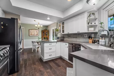 Kitchen - 14118 Ipava Dr, Poway, CA 92064 photo 2 of 4