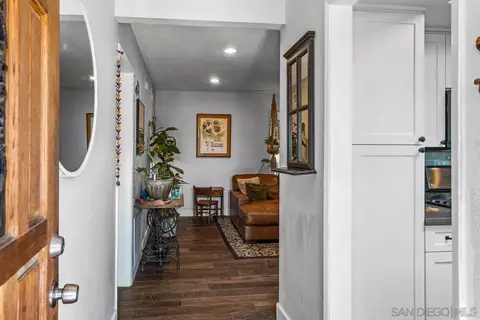 Entry Way - 14118 Ipava Dr, Poway, CA 92064 photo 1 of 1