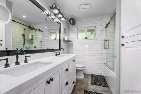 Bath - 14118 Ipava Dr, Poway, CA 92064 photo 1 of 3
