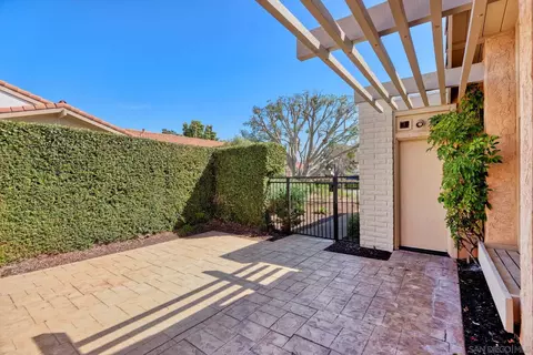 Exterior - 1609 Caminito Asterisco, La Jolla, CA 92037 photo 2 of 5