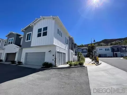 7711 Jasmine Ct, Santee, CA 92071