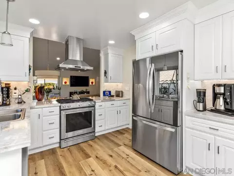 Kitchen - 4710 Galicia Way, Oceanside, CA 92056 photo 3 of 4