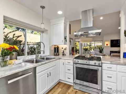 Kitchen - 4710 Galicia Way, Oceanside, CA 92056 photo 2 of 4