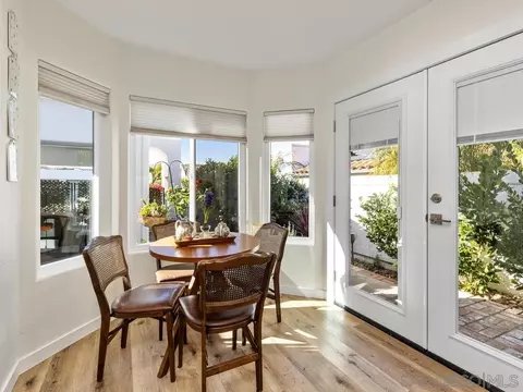 Dining - 4710 Galicia Way, Oceanside, CA 92056 photo 4 of 4