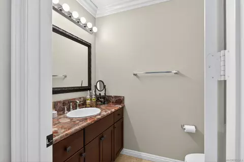 Bath - 18410 Lakepointe Dr, Riverside, CA 92503 photo 1 of 6