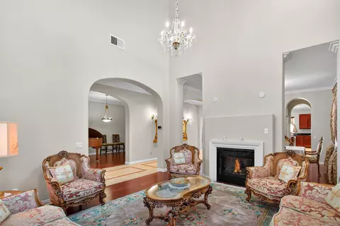 Living - 18410 Lakepointe Dr, Riverside, CA 92503 photo 3 of 7