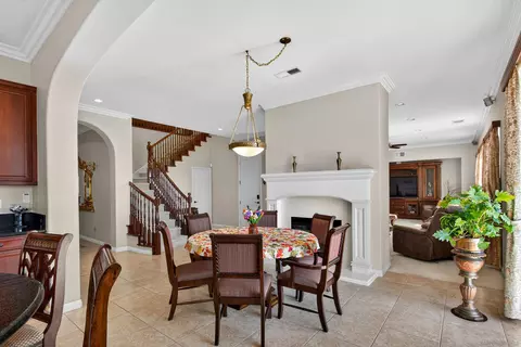 Dining - 18410 Lakepointe Dr, Riverside, CA 92503 photo 3 of 8
