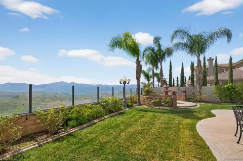 Exterior - 18410 Lakepointe Dr, Riverside, CA 92503 photo 4 of 11