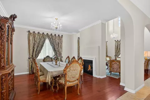 Dining - 18410 Lakepointe Dr, Riverside, CA 92503 photo 2 of 8