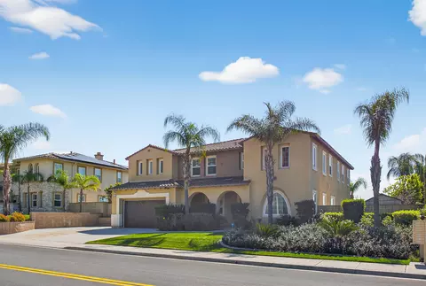 Exterior - 18410 Lakepointe Dr, Riverside, CA 92503 photo 1 of 11