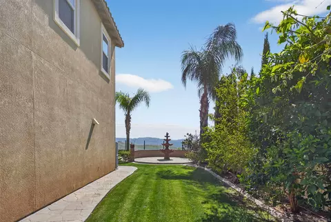 Exterior - 18410 Lakepointe Dr, Riverside, CA 92503 photo 5 of 11