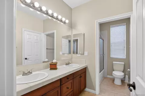 Bath - 18410 Lakepointe Dr, Riverside, CA 92503 photo 6 of 6