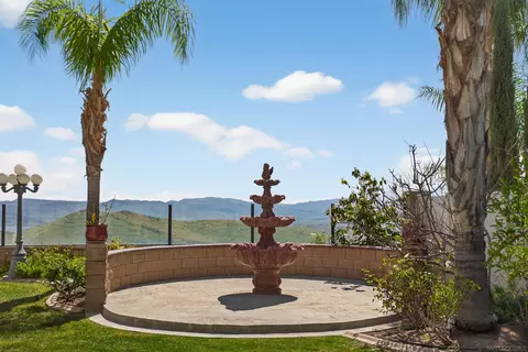 Exterior - 18410 Lakepointe Dr, Riverside, CA 92503 photo 6 of 11