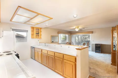 Kitchen - 12455 Ridgeton Dr, Lakeside, CA 92040 photo 1 of 4