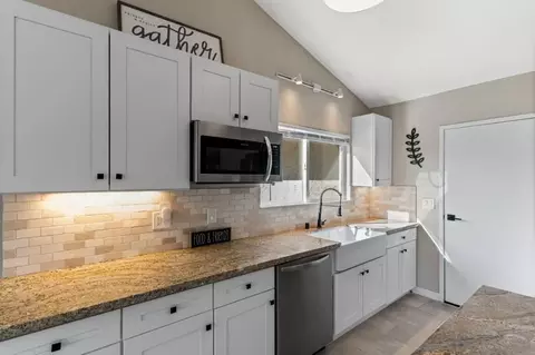 Kitchen - 1217 Juliette Pl, Fallbrook, CA 92028 photo 3 of 3