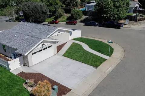 View/Area - 1217 Juliette Pl, Fallbrook, CA 92028 photo 3 of 7