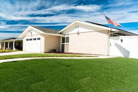 Exterior - 1217 Juliette Pl, Fallbrook, CA 92028 photo 6 of 10