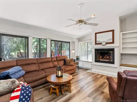 Living - 16635 Shady Oaks Dr, Ramona, CA 92065 photo 4 of 5