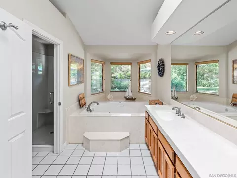 Bath - 16635 Shady Oaks Dr, Ramona, CA 92065 photo 1 of 4