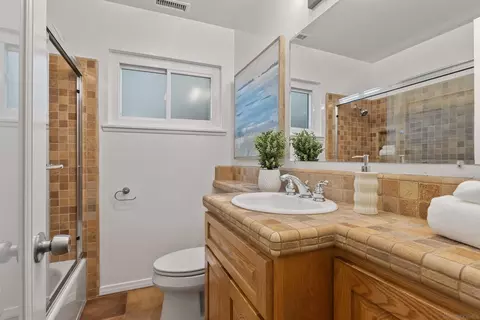Bath - 8170 Laird St, La Mesa, CA 91942 photo 4 of 4