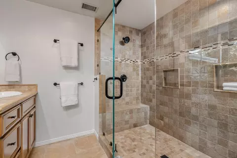 Bath - 8170 Laird St, La Mesa, CA 91942 photo 2 of 4