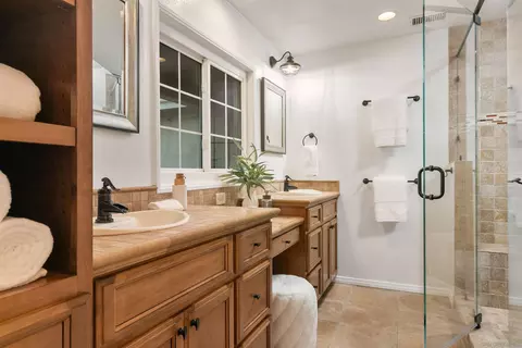 Bath - 8170 Laird St, La Mesa, CA 91942 photo 1 of 4