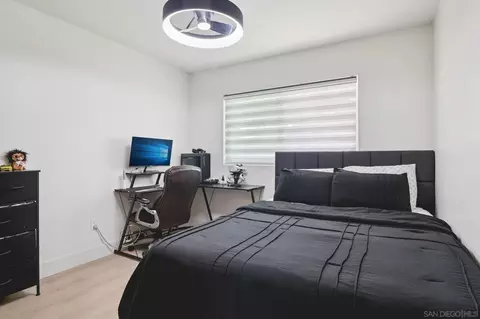 Bedroom - 2016 Oak Hill Dr, Escondido, CA 92027 photo 3 of 4