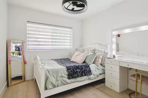 Bedroom - 2016 Oak Hill Dr, Escondido, CA 92027 photo 4 of 4